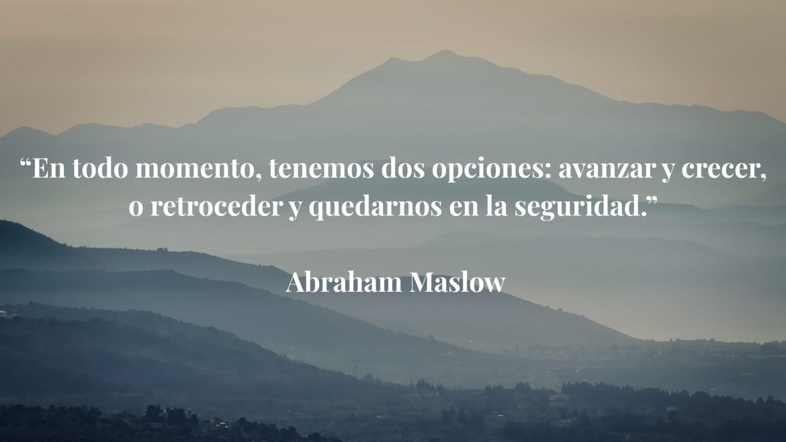 “El cambio es más difícil al principio, más desordenado en el medio y mejor al final.” br brRobin Sharma